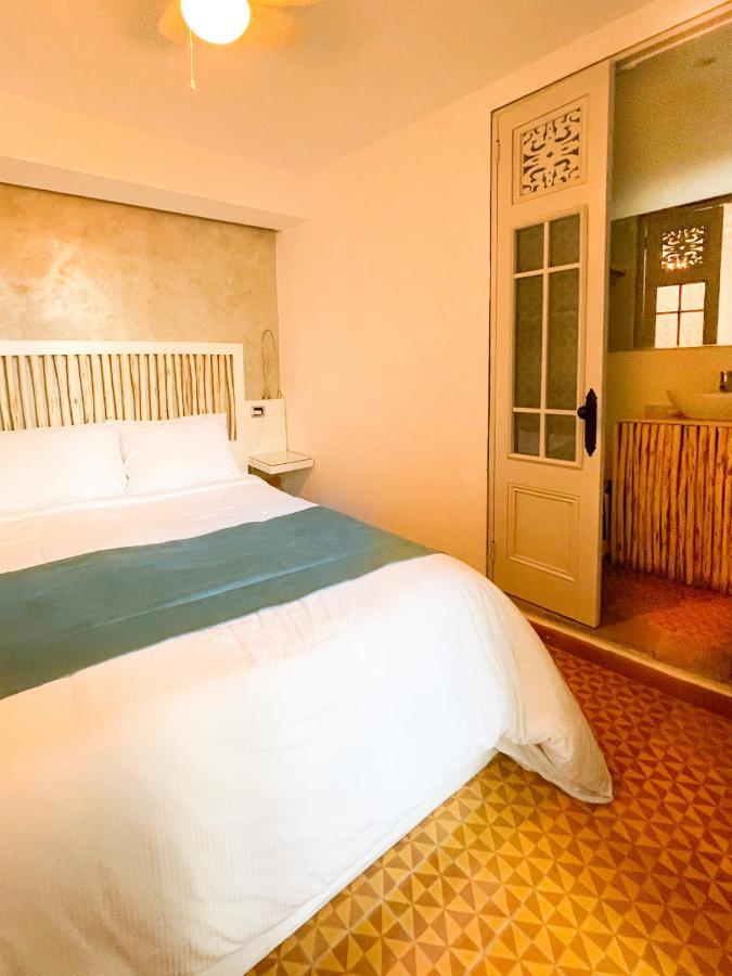 Mosquito Boutique Hotel Zona Colonial Санто-Доминго Экстерьер фото